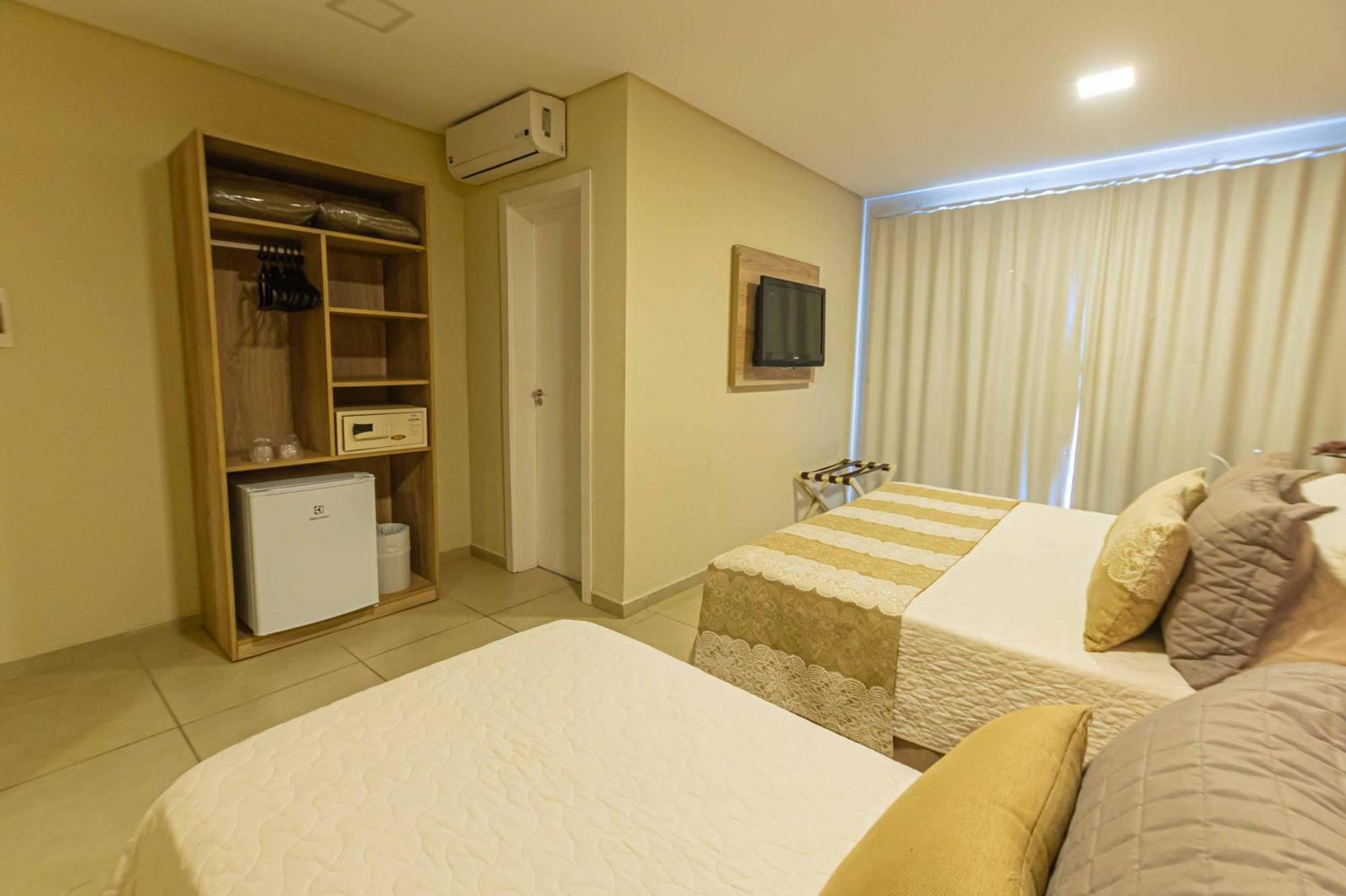 Hotel Villareal Charme グァラトゥバ エクステリア 写真